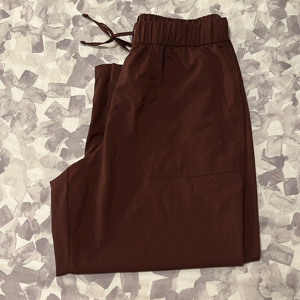 Old Navy Stretch Tech Capris.